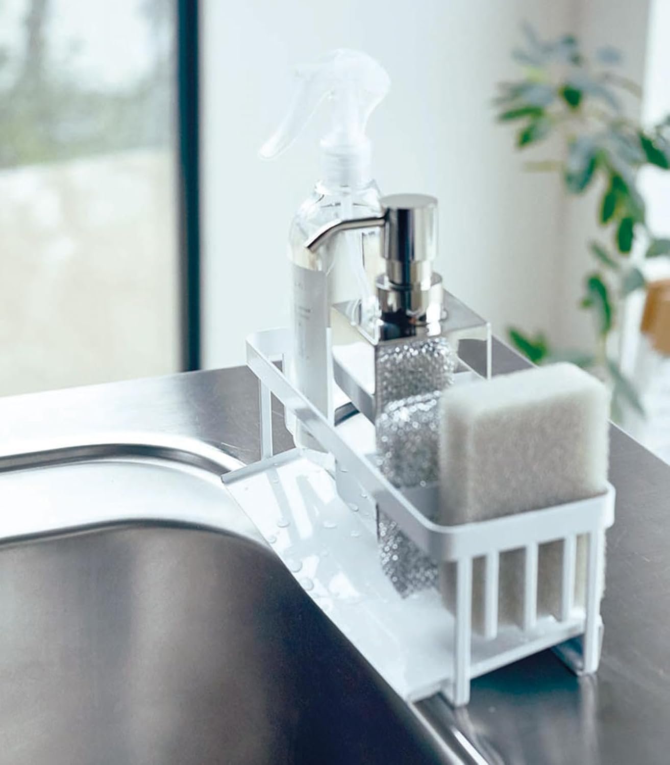 61j+lcNOwsL._AC_SL1500_ Self-Draining Sink Caddy Rack – Rust-Resistant Steel Sponge & Bottle Holder with Removable Tray - Image 2